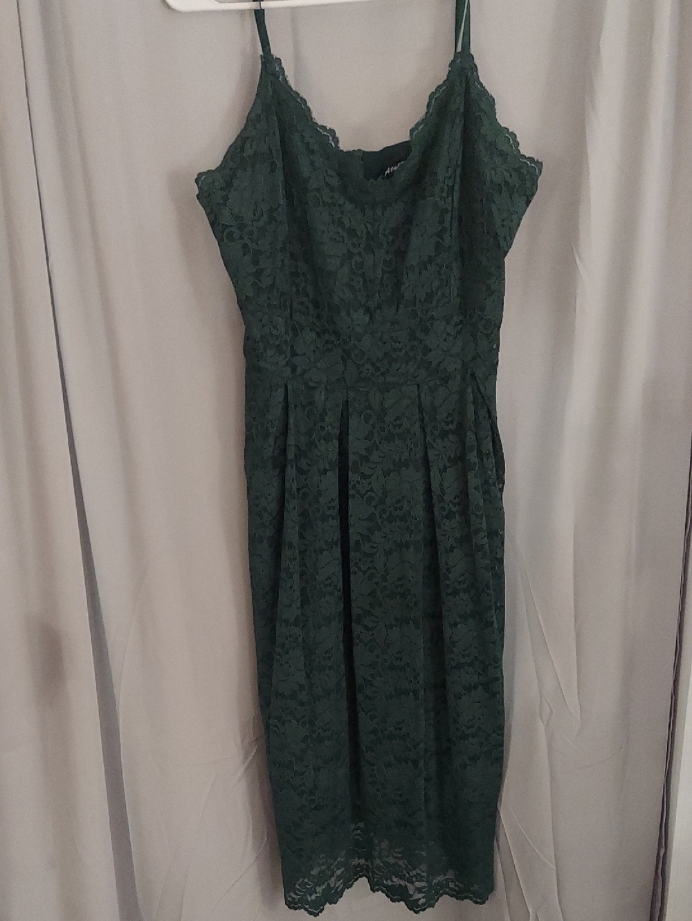 Atulewhi Women's Dark Green Lace Spaghetti Strap Dress